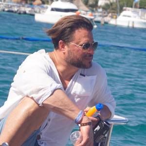 Meet your Posher, Jason